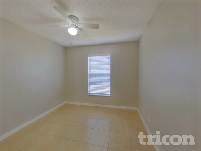 Building Photo - 2981 Snow Dr