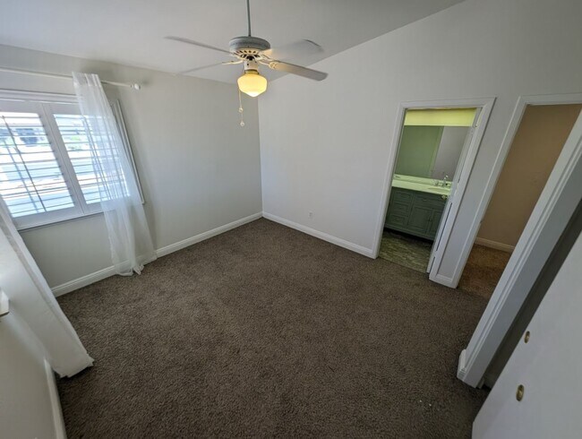 Building Photo - 8432 Airmont Ct