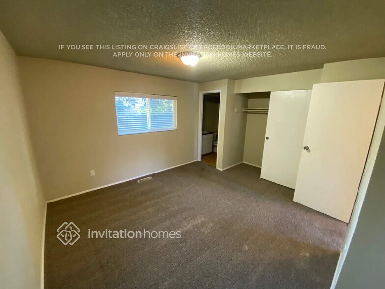 Building Photo - 33628 27th Pl SW