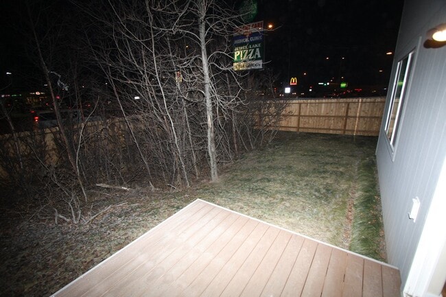 Building Photo - 3 Bedroom South Anchorage Townhouse!