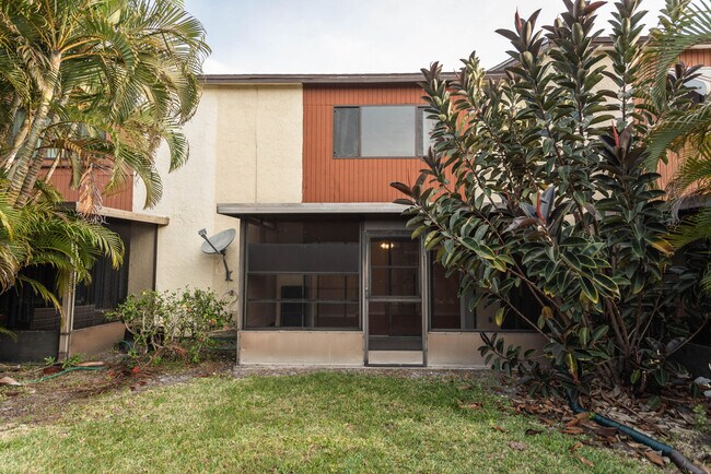 Building Photo - 47 Bogart Pl