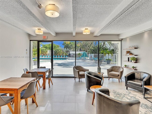 Building Photo - 20381 NE 30th Ave