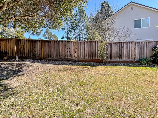 Building Photo - 3600 Siskiyou Ct
