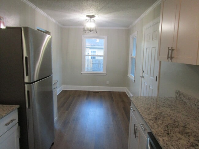 Building Photo - 1914 Georgianna Dr