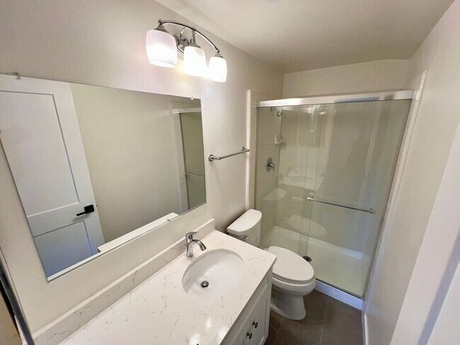 Building Photo - Charming 3-Bed, 2-Bath Home with Canyon Views & Attached Garage