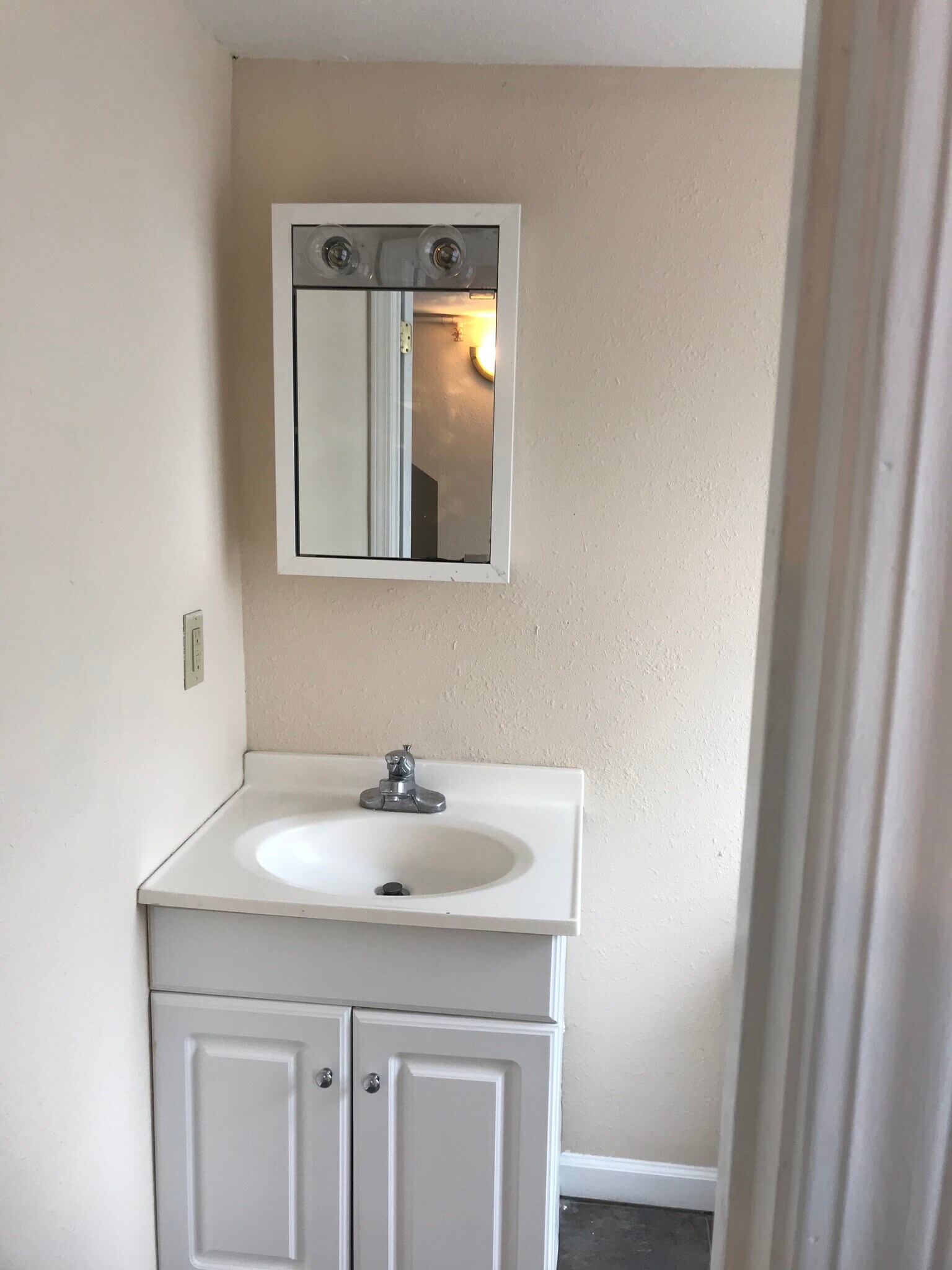 Upper Level Half Bath - 807 W Mission Ave
