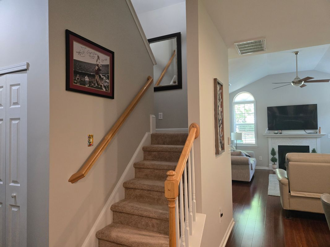 Building Photo - 809 Ledgestone Ct