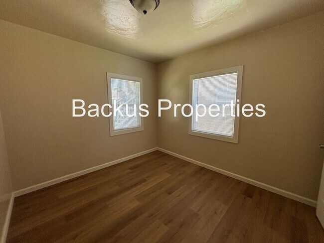 Building Photo - Newly renovated two bedroom cottage in South Salinas