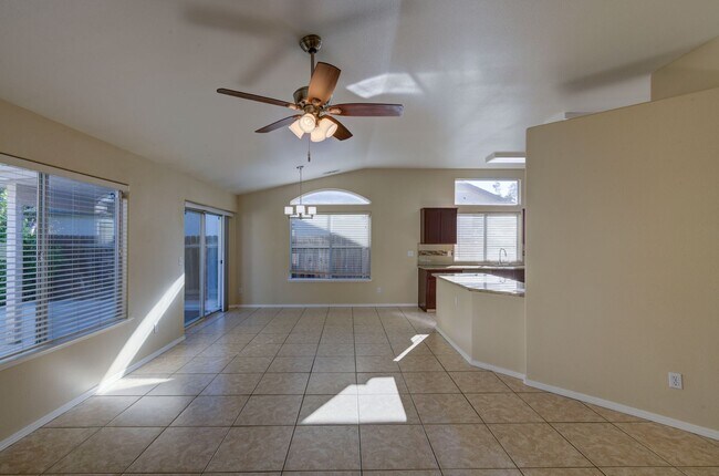 Building Photo - 5654 Violet Ave