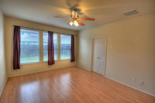 Building Photo - 831 Lake Forest Trl