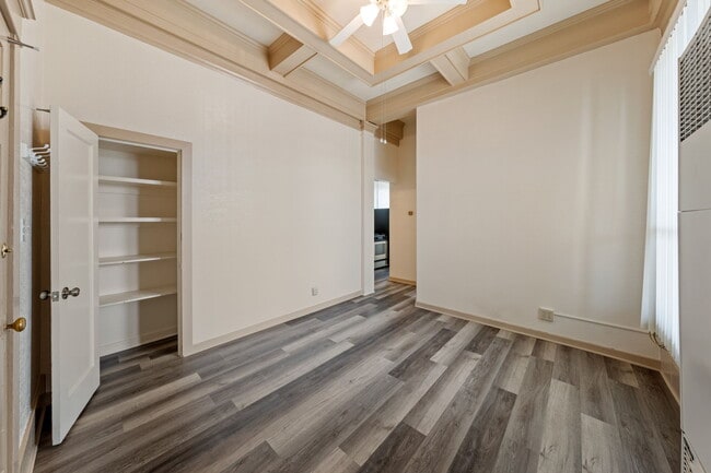 Building Photo - Kitsap Inn