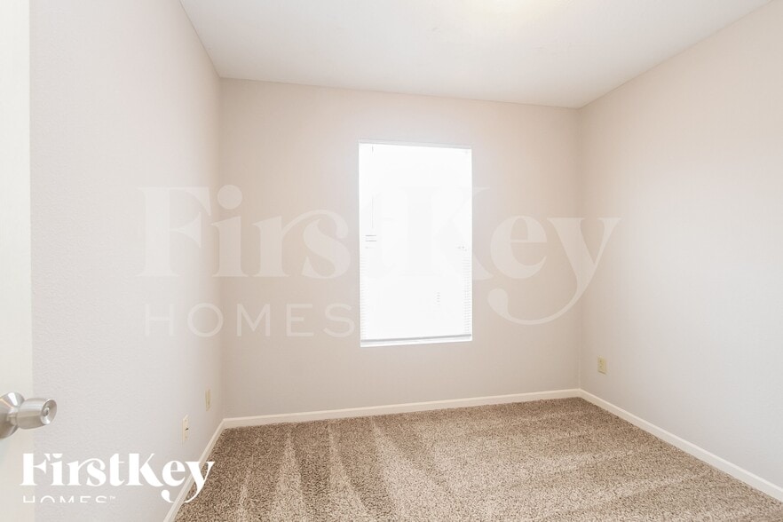 Building Photo - 11325 Arches Dr