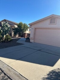 Building Photo - Unfurnished single story home in Villa Santa Rita Best Kept Secret.