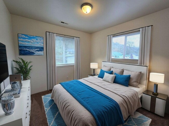 Building Photo - 1914 SE Douglas Ave