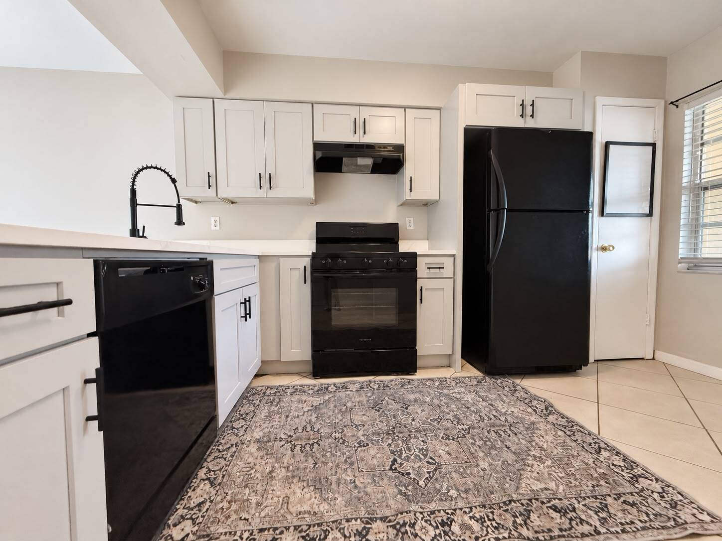 Building Photo - 6380 Bonnie Bay Cir N