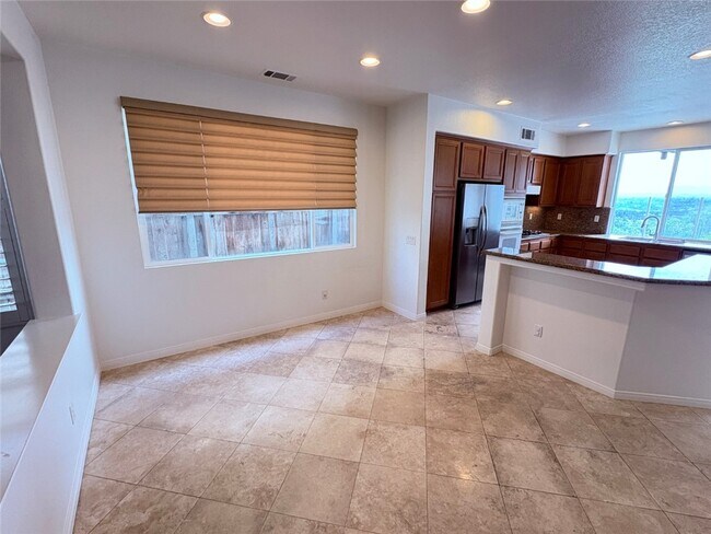 Building Photo - 24 Country Walk Dr