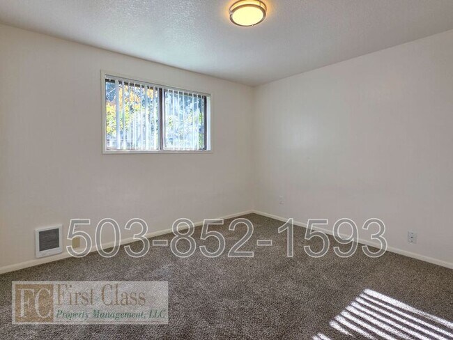 Building Photo - 2326 21st Pl