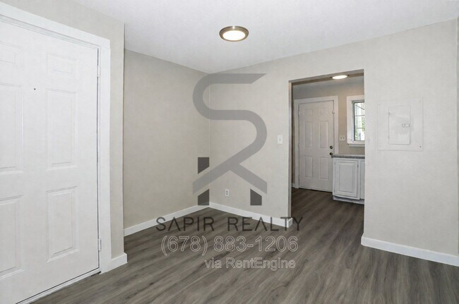 Building Photo - 2055 Alison Ct SW