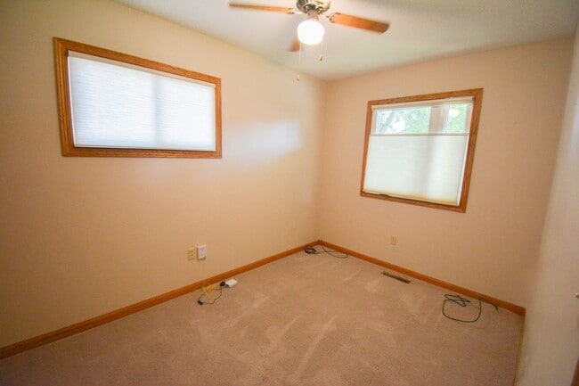 Building Photo - 4 Bed, 2 Bath Home for Rent – Great Locati...