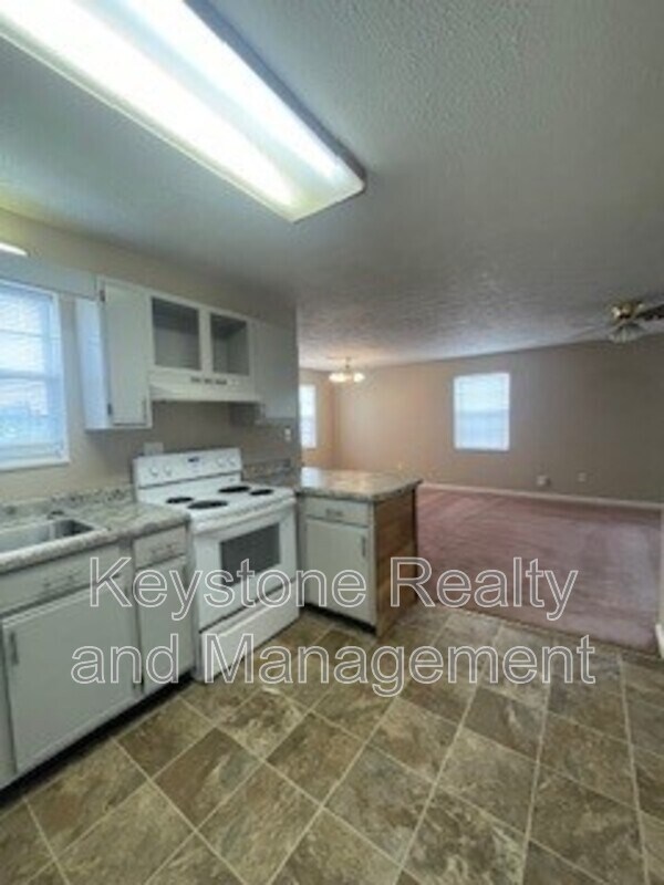 Building Photo - 298 Thompsonville Ln