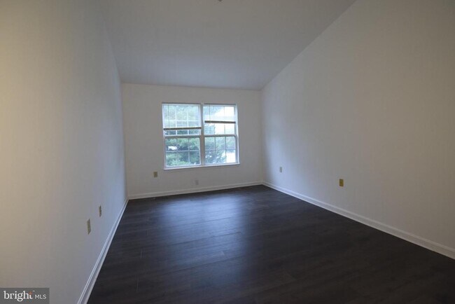 Building Photo - 13850 Crosstie Dr