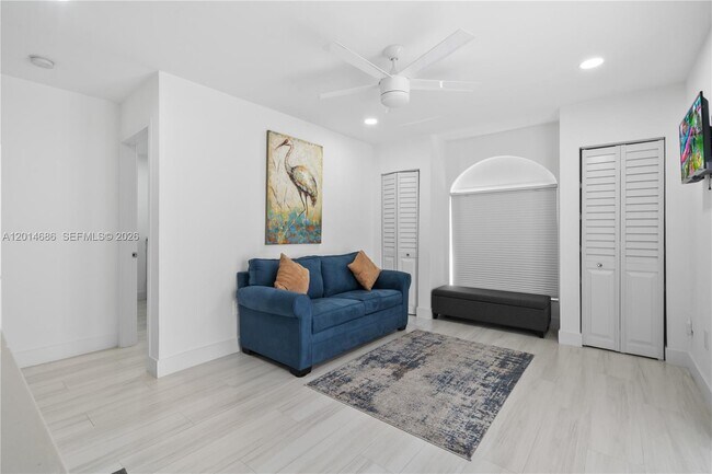 Building Photo - 1204 SW 143rd Ct