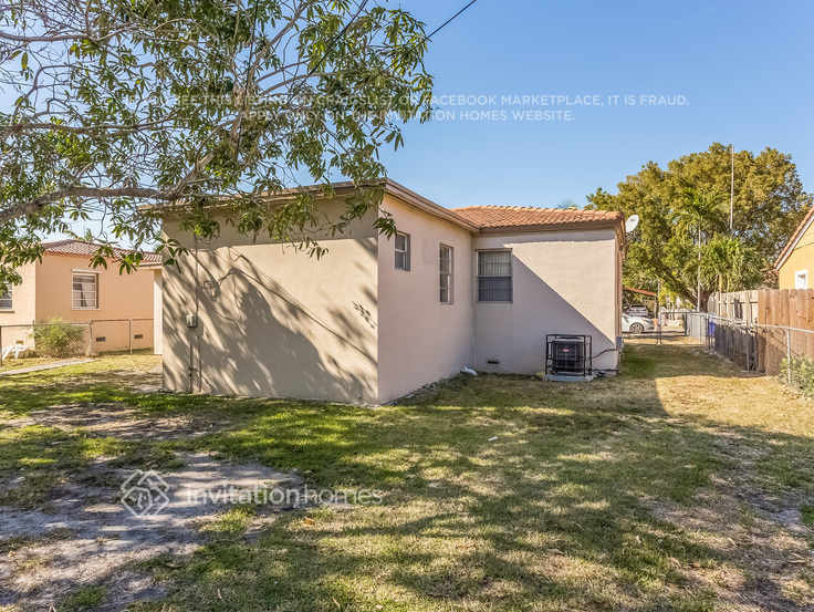 Building Photo - 4360 SW 2nd St