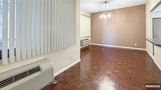 Building Photo - 326 Prospect Ave