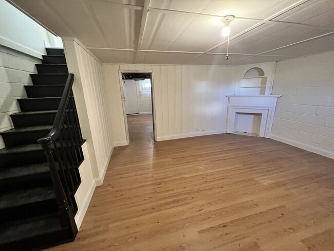 Building Photo - Stunning Updated 3BR/2BA Row Home in the Heart of Towson