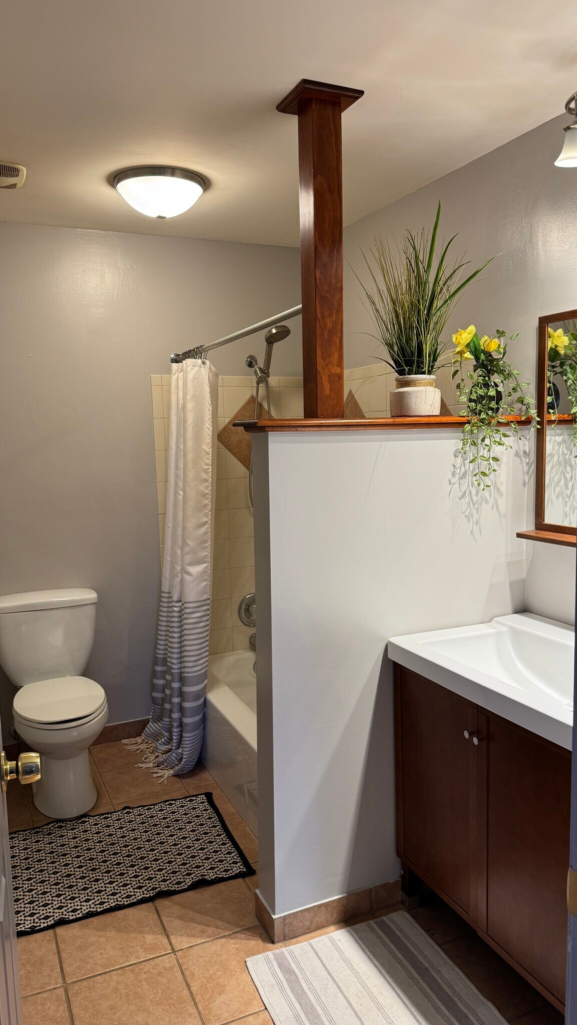 Building Photo - 9S070 Lake Dr