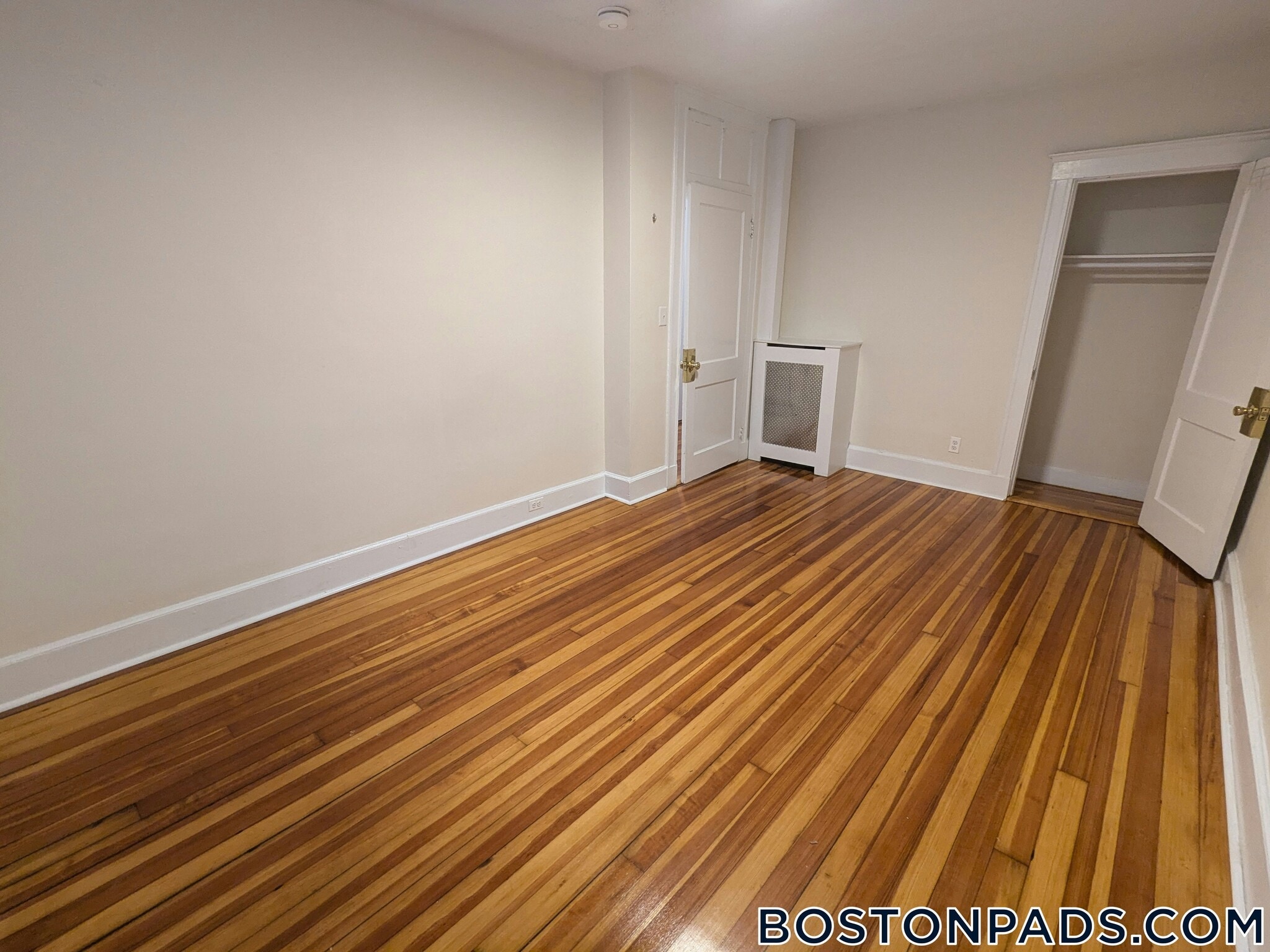 Building Photo - 6 Barrows St