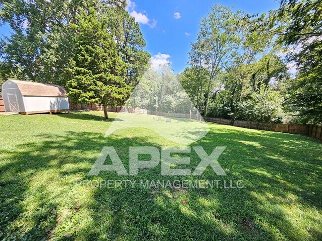 Building Photo - Contemporary Ranch Style 3Bd – 2Ba Single ...