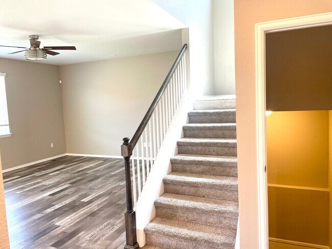Building Photo - Home for rent in the Traditions neighborhood Aurora CO 80018