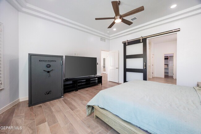 Building Photo - 2809 Tierra Garden Dr