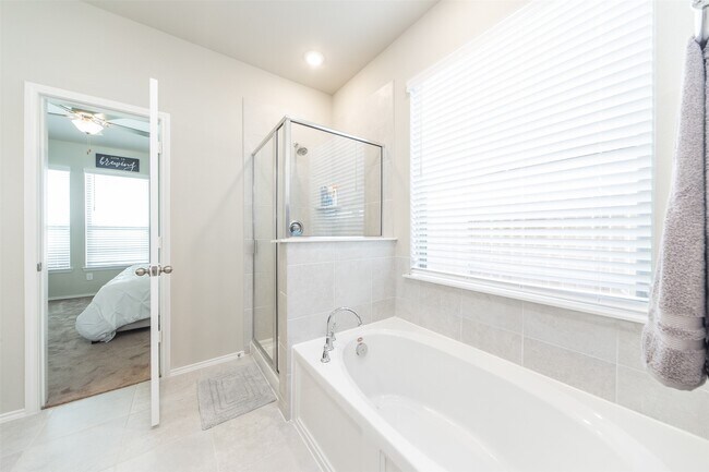 Building Photo - 8723 Arbor Trail Dr