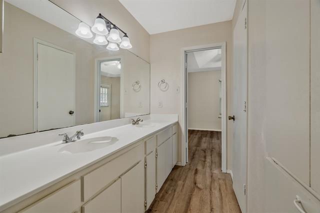 Building Photo - 5306 Wild W Dr