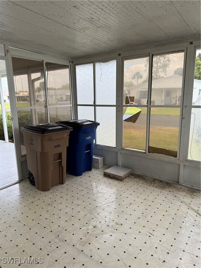 Building Photo - 46 Desert Candle Cir