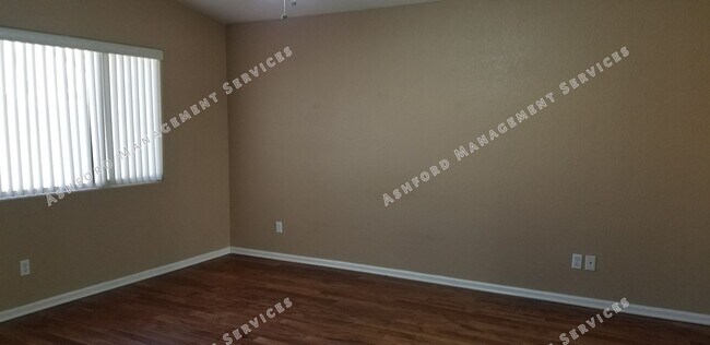Building Photo - 3 BEDROOM HOME FOR RENT IN PHOENIX WITH POOL