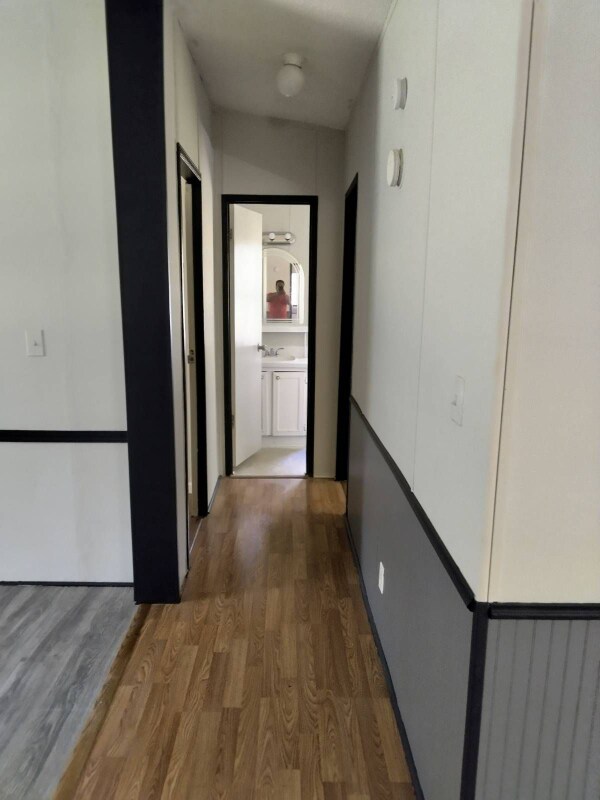 Building Photo - 15509 Parret Ln