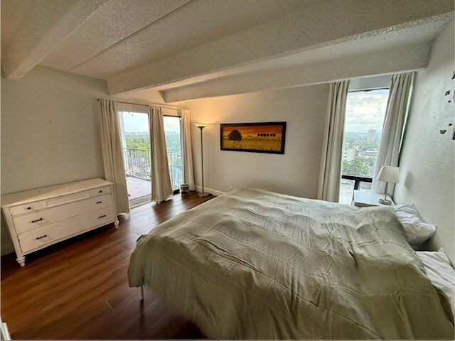 Building Photo - 777 N Washington St