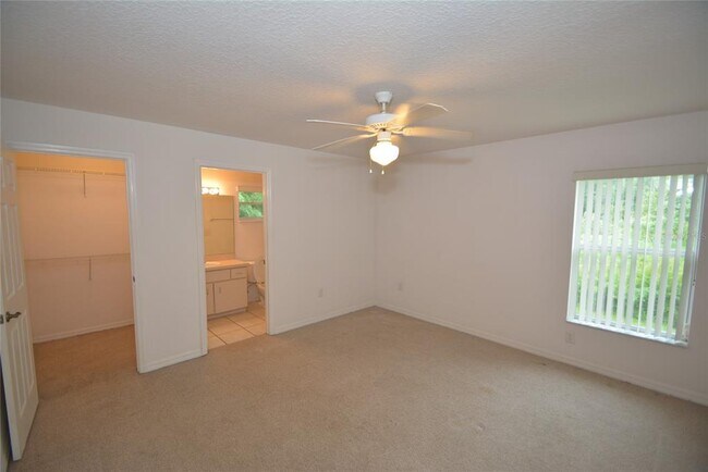 Building Photo - 15 Buttonwood Ln
