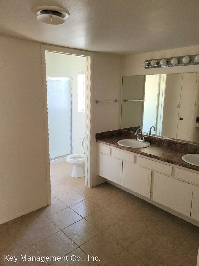 Building Photo - 3 br, 2 bath House - 4923 W. Christy Drive