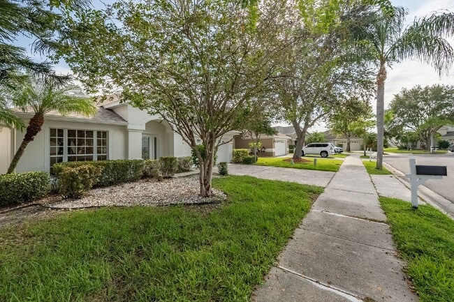 Building Photo - 4 BEDROOM POOL HOME IN SUNTREE!!!!!!!