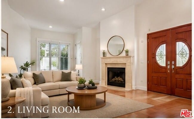 Building Photo - 10389 Almayo Ave
