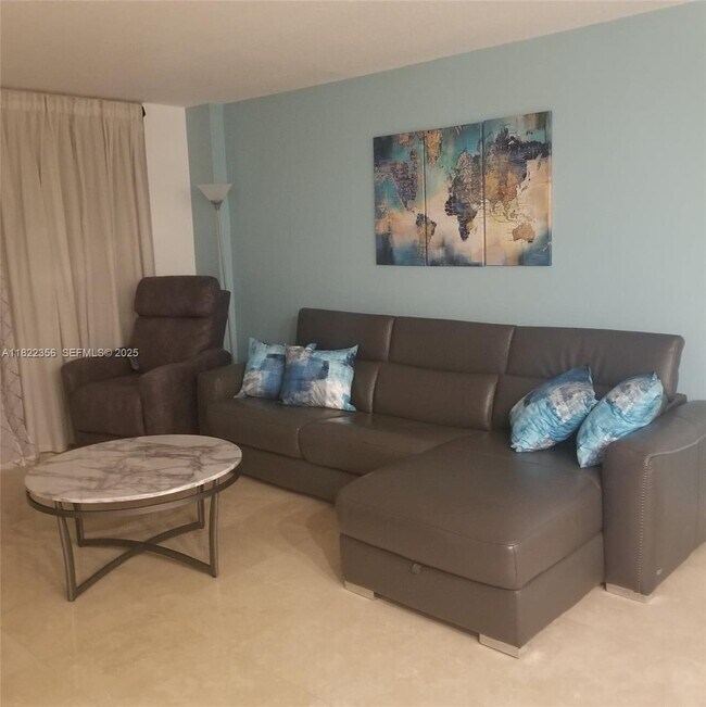 Building Photo - 6917 Collins Ave