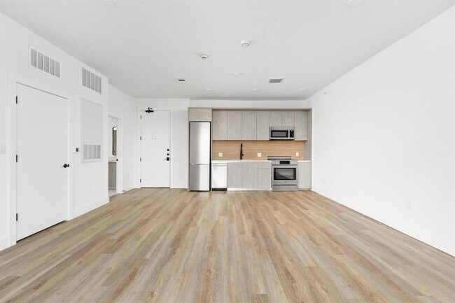 Building Photo - 4315 S Congress Ave