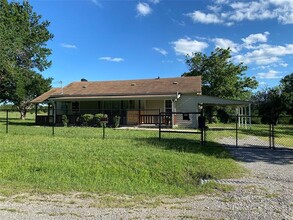 Building Photo - 1728 Randell Dr