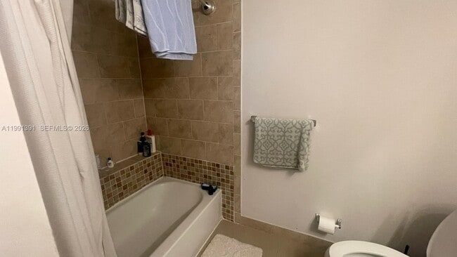 Building Photo - 2017 S Ocean Dr