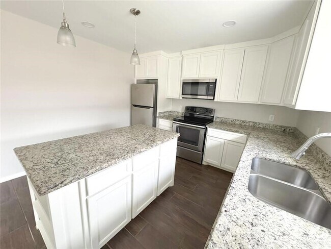 Building Photo - 1304 Alta Vista Dr
