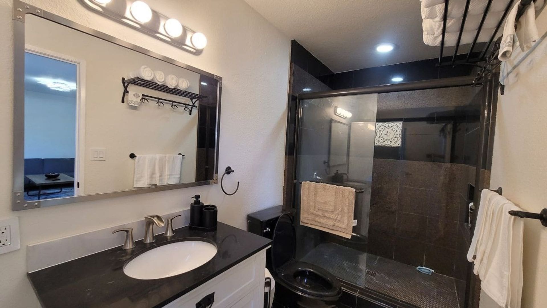 Building Photo - 548 Taylor St